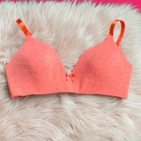 La Vie En Rose Wireless Bra 36 C Like New - Picture 1 of 11